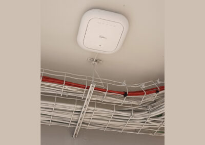 Instalación de Puntos de Acceso WIFI para VIVAGYM – GrupoOpen