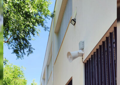 Instalación de Sistema de Megafonía en Sevilla para el C.E.I.P. Juan de Mairena – GrupoOpen